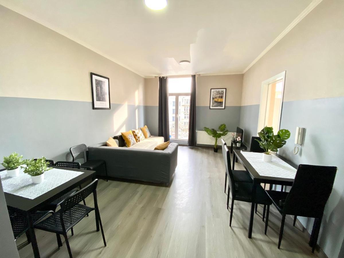 Plantin 3 Sleeping 2 Bathrooms. Appartement Anvers