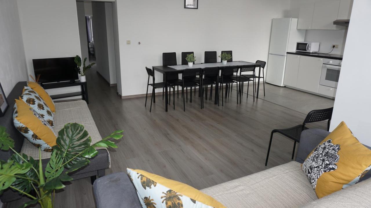 Plantin 3 Sleeping 2 Bathrooms. Apartment Antwerpen