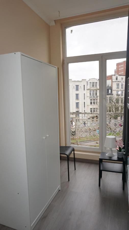 Plantin 3 Sleeping 2 Bathrooms. Apartment Antwerpen